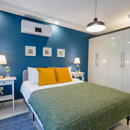 Modern Flat Near Hadrian's Gate Apartment Antalya